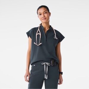 Figs Dark Harbour set. Zamora pants, XL, Rafael scrub top, Medium.